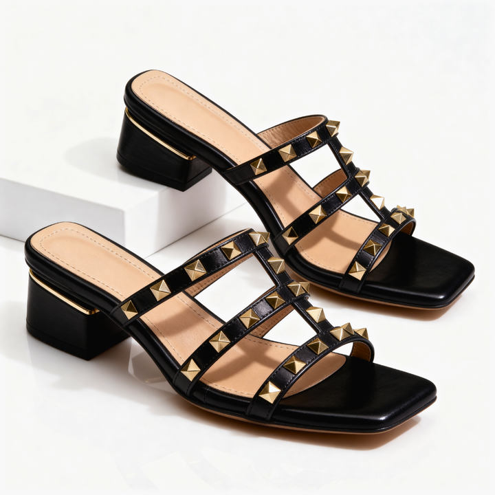 Sandales talon bas cloutées