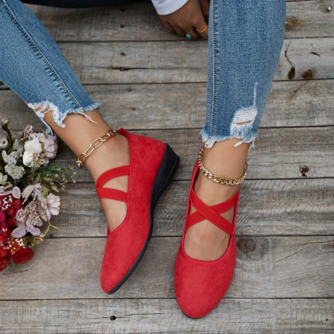 Ballerines en Suède Noire pour Femmes avec Talon Wedge Bas Design Élégant