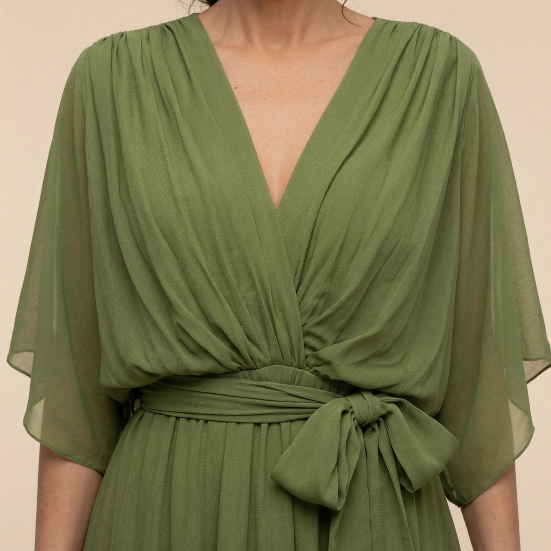 Robe midi fluide col V ceinturée