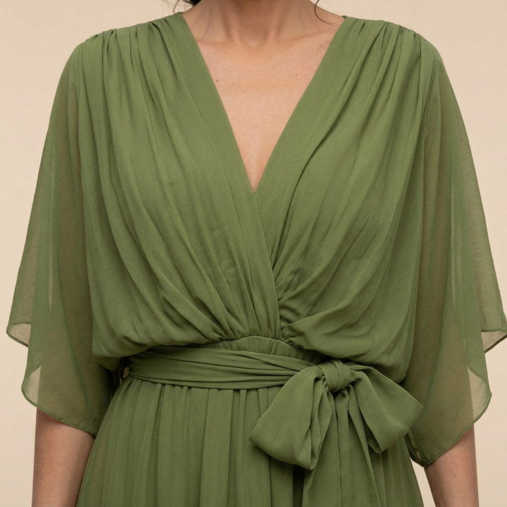 Robe midi fluide col V ceinturée