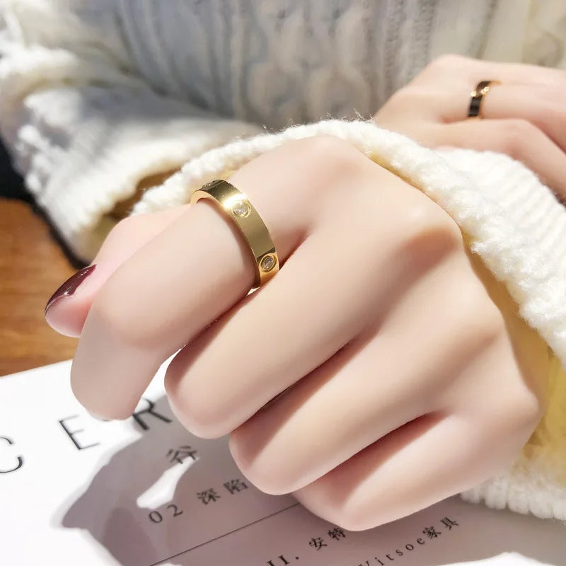 MONA™ – Bague Moderne et Élégante en Or