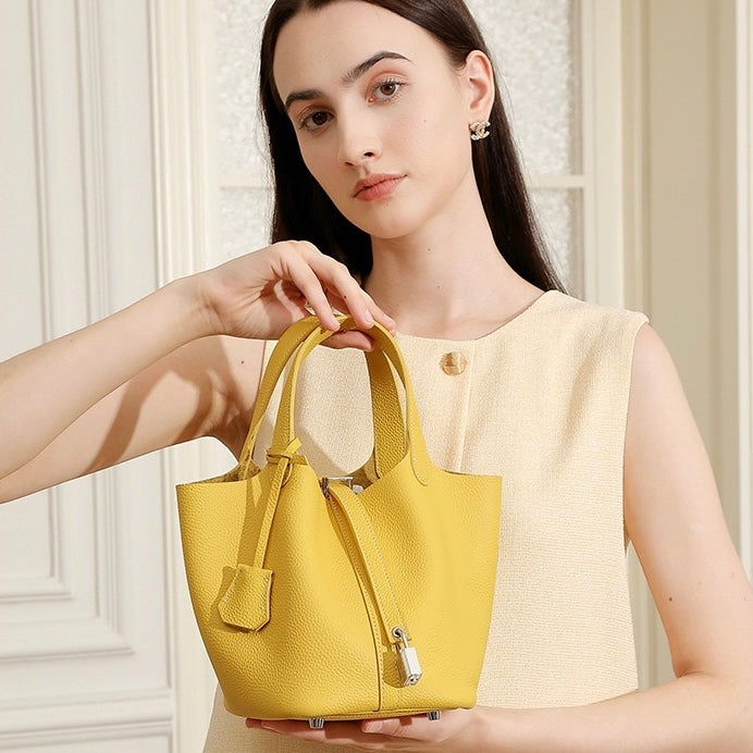Sac cabas en cuir véritable pour femme avec boucle argentée