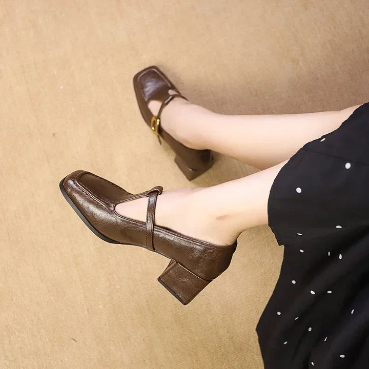 Dorvanna Babies en cuir verni