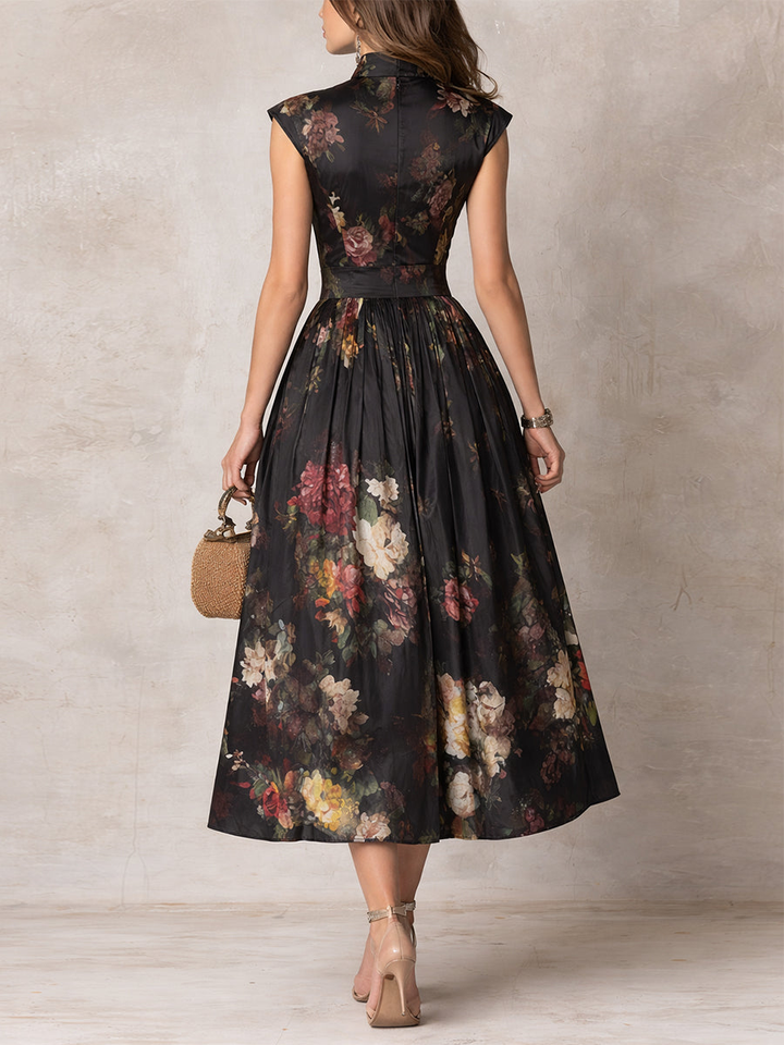 Patricia | Robe Midi Plissée Satin Noir à Fleurs