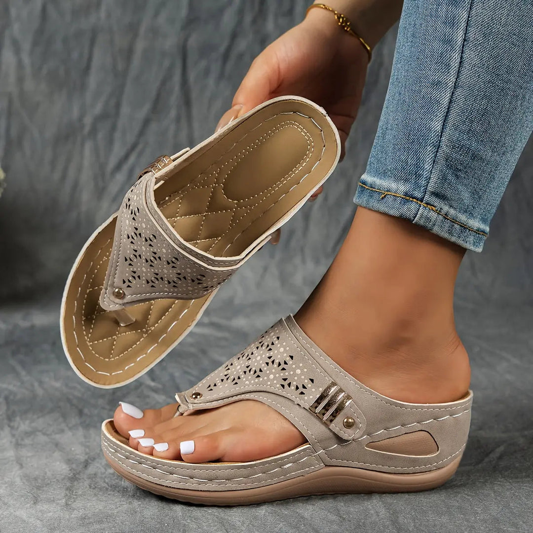 Élodie - Sandales compensées à entredoigt pour femme